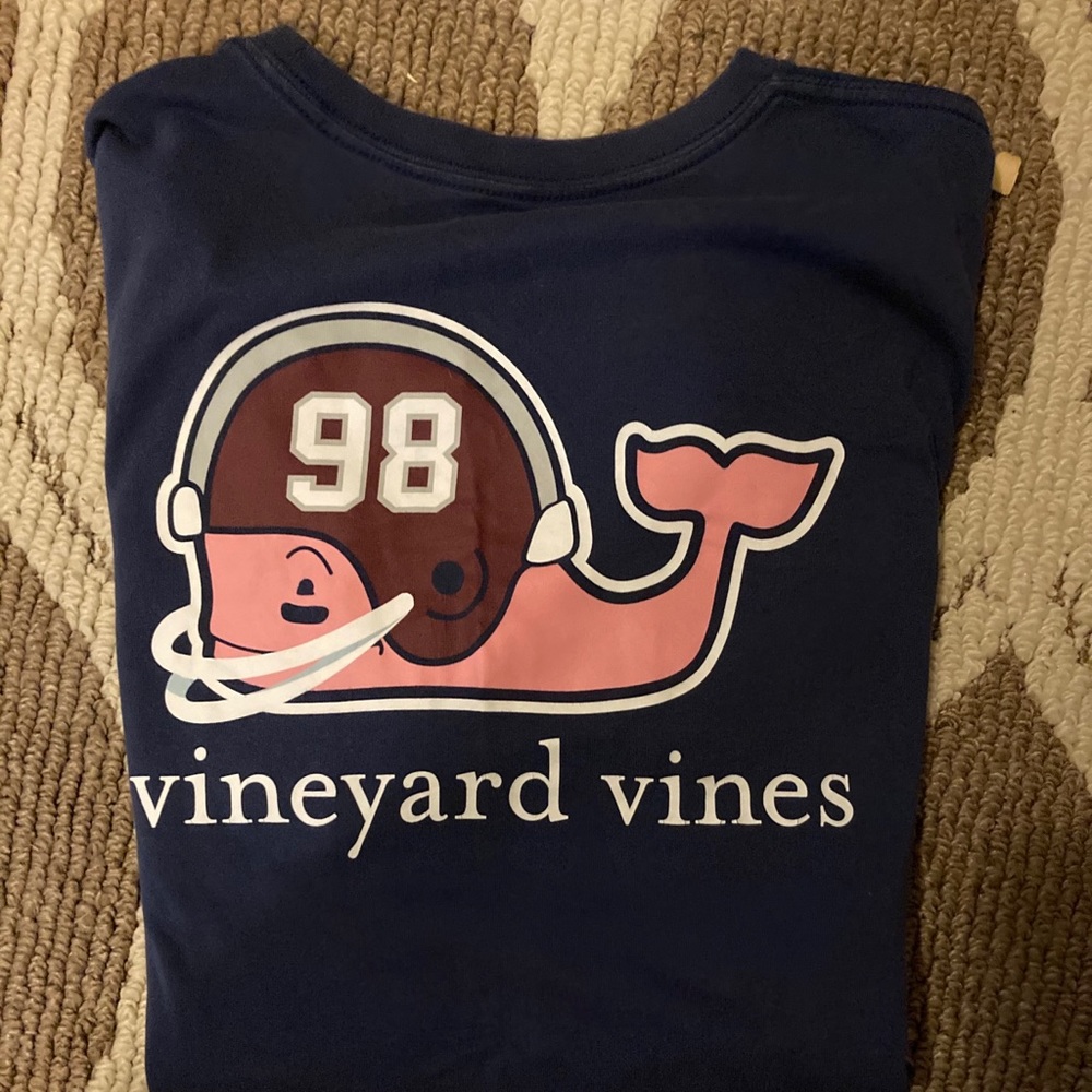 Vineyard Vines Tee